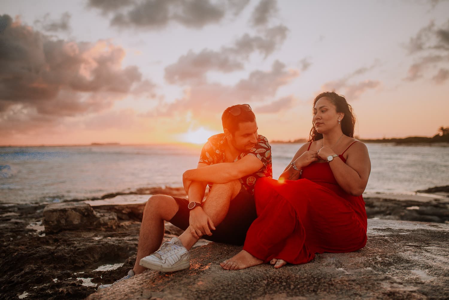 Fotografía de save the date en Cancun por fotógrafo de bodas destino en México